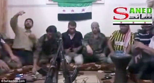 Video: Syrian rebel takes selfie with phone rigged to bomb